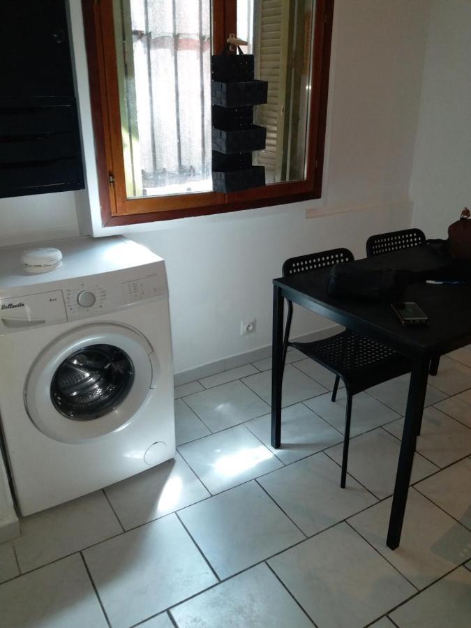 Soappartement La Seyne-sur-Mer Exteriör bild